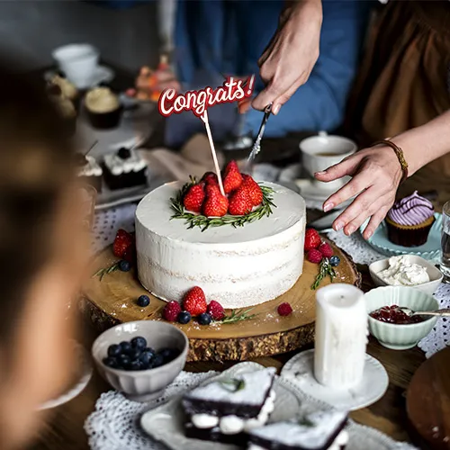 Congratulation cakes
